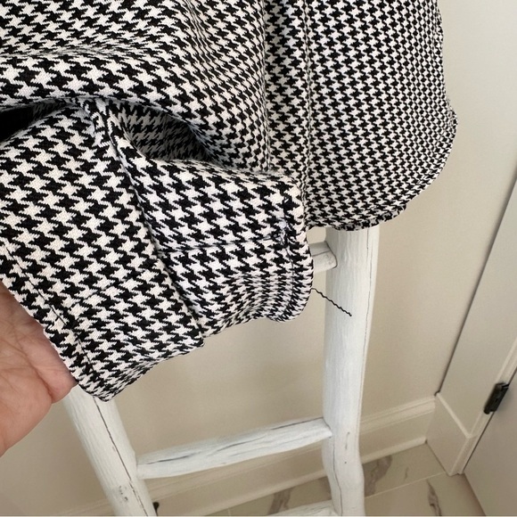 Fab’rik Women’s Houndstooth Skirt w Built in Shorts SZ Large - Picture 7 of 12